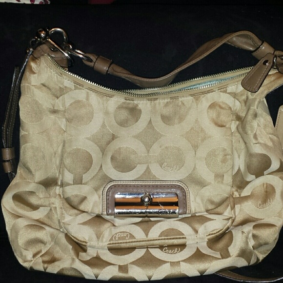 Coach shoulder bag - Picture 1 of 4