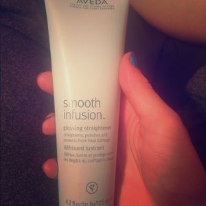 AVEDA Smooth Infusion Glossing Straigtener