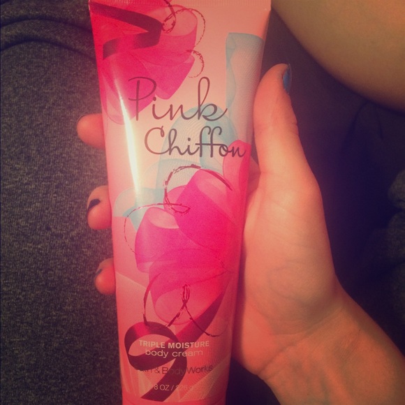 Pink Chiffon Triple Moisture Body Cream - Picture 1 of 2