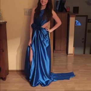 FLEXIBLE PRICE: Royal Blue Prom Dress ☺️