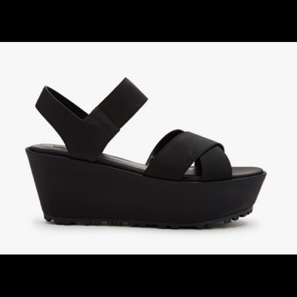 black platform sandals forever 21