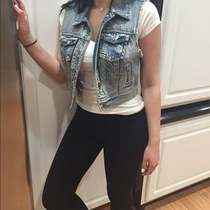 Denim Vest semi cropped