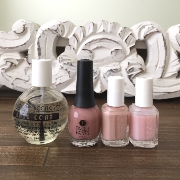 Nude nail polishes