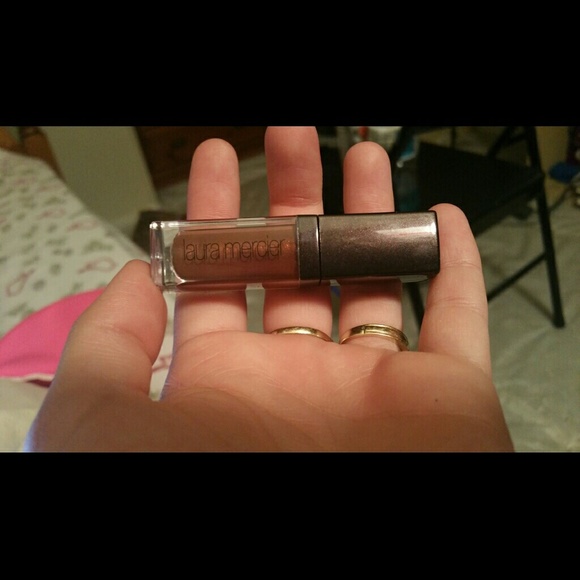 Laura Mercier. Lip Glace. Quartz.