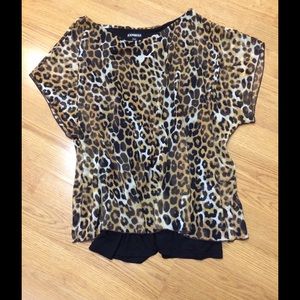 Sexy cute leopard  print top!🌺