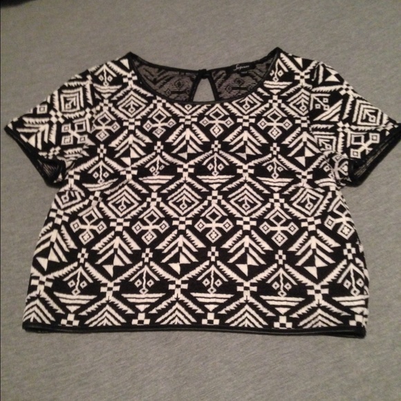 Black and white crop top