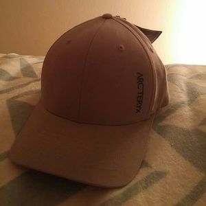Arc'teryx Low word Cap