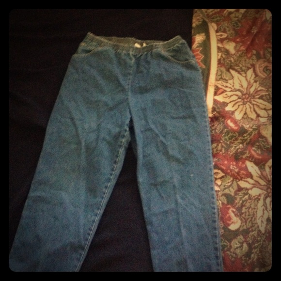 Cherokee high waisted jeans, very tumblr