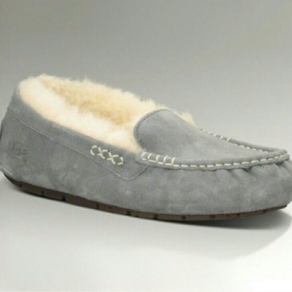 Uggs gray and very cozy