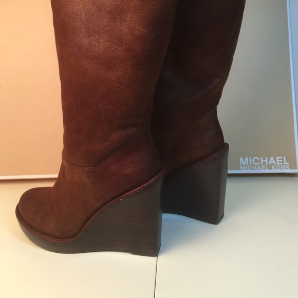 Women Michael Kors Calista Boots - Picture 2 of 4