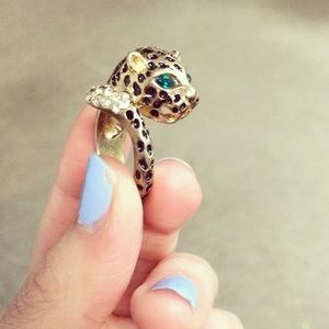 ❌SOLD❌ Emerald-Eyed Leopard Ring