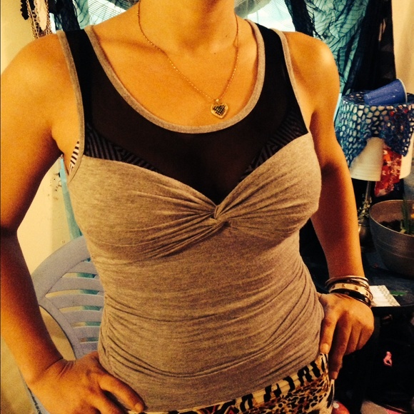 Grey number with black mesh - Picture 3 of 4