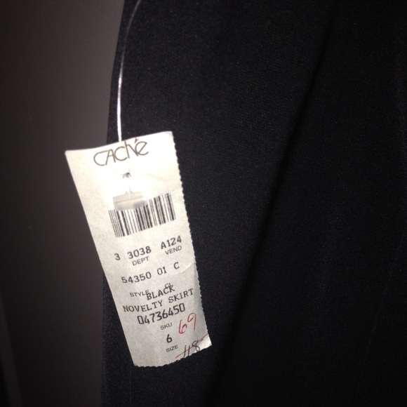 Very elegant CACHÈ size 6 - Picture 2 of 2