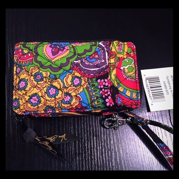 Your Selections Vera Bradley RFID Grab & Go Wristlets $ (regularly $48) Head to checkout for automatic 30% off discount This was my first time shopping Vera Bradley so was able to get a few cute items on the cheap thanks to you guys! Reply 1. Amber (Hip2Save Sidekick) October 15, at am MST. Oh yes! Great to save for another deal!