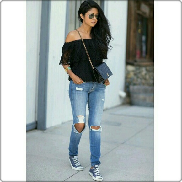 Converse Shoes - FLASH SALE - Navy Converses.