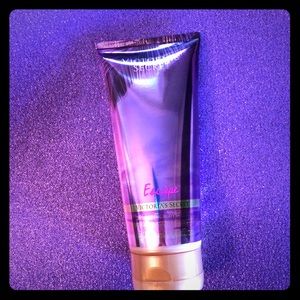 💕Victoria Secret Escape Body Cream💕