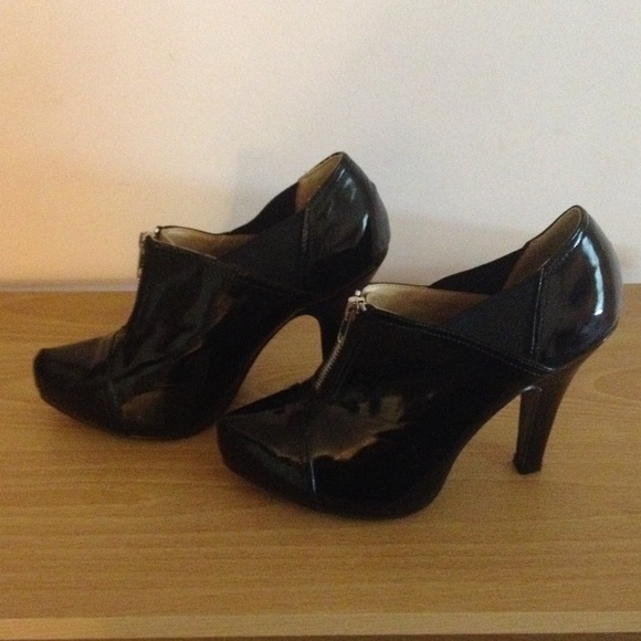 🎈HP 7/13🎈Charlotte Ruse | Black Booties - Picture 2 of 4