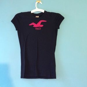 Navy blue Hollister t shirt