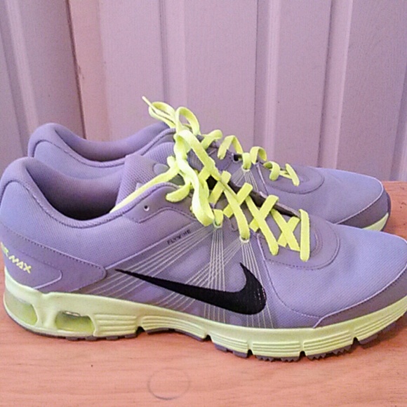 Men's Nike sneakers