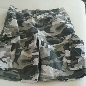 Men's cargo shorts size 32