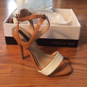 Izabella Rue stilettos size 7