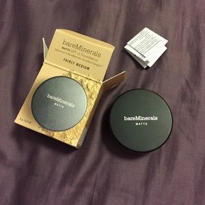Bare minerals foundation