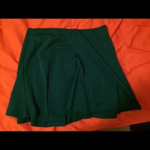 Forever 21 skater skirt 💚