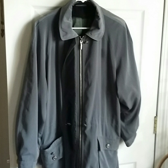Lightweight jacket - Picture 2 of 3