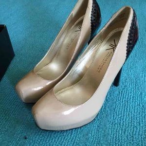 NWT kardashian kollection shoes