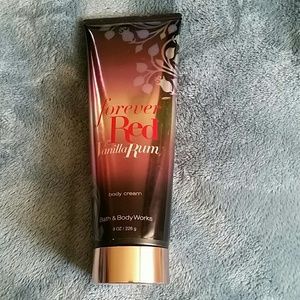 Forever red Vanilla Rum body cream
