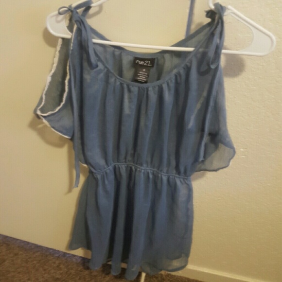 Cute rue 21 top