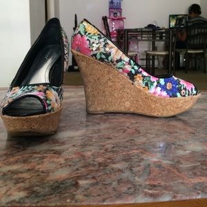 Floral wedges with sequences🌺