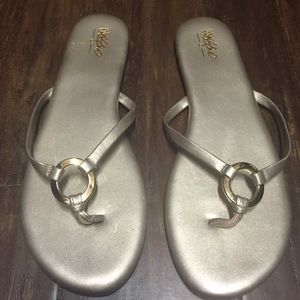 Missimo flip flops