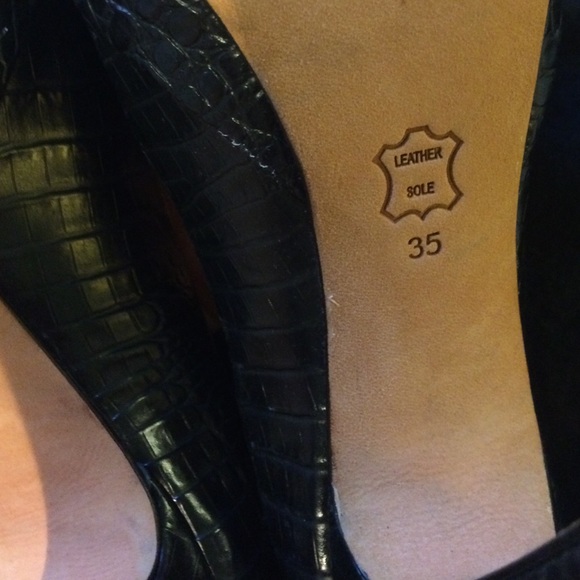 Alexandre Birman Sz 35 Python Peep toe heels w/box - Picture 5 of 7