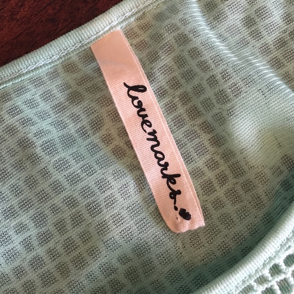 Size Med Mint 3/4 sleeve Lovemarks top - Picture 2 of 4