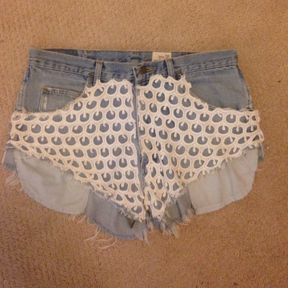 Urban outfitters jean shorts - Picture 2 of 3