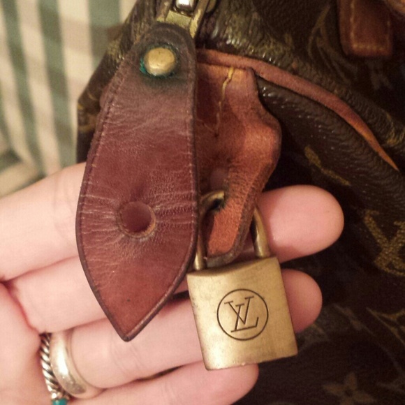 Sold. Vintage Louis Vuitton Speedy 25 - Picture 2 of 4