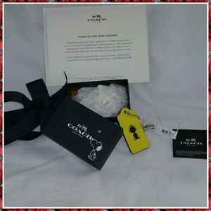 Coach limited edition Peanuts Sally fob