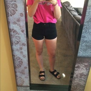BLACK HOLLISTER HIGH-RISE SHORTS!
