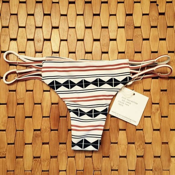 ❤️Traded❤️Acacia Maui bottom in Tapa - Picture 3 of 4