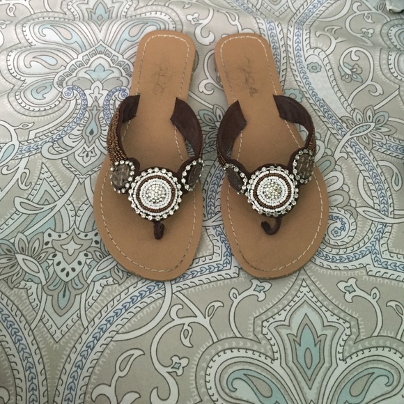 Soda sandals