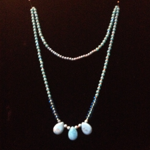 Turquoise beaded necklace - Picture 2 of 2