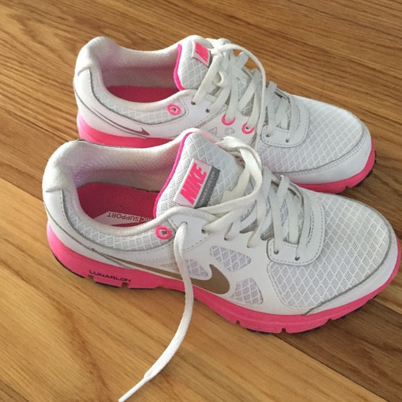 nike lunarlon sneaker