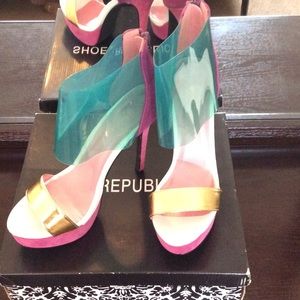 Sexy Color Blocking Heels🔥