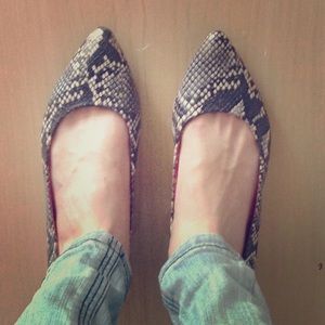 Kensie Snake Leather Print Flats