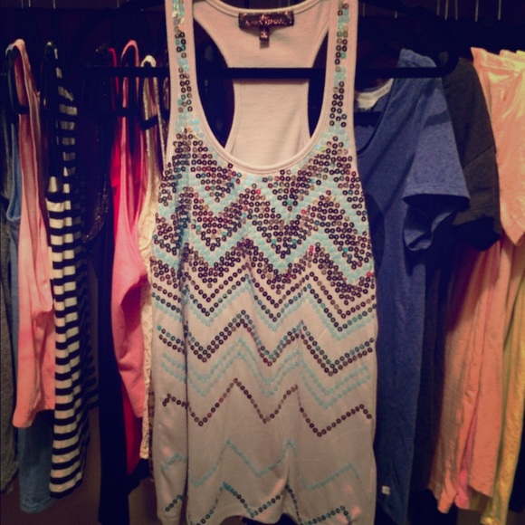 🌟Almost Famous sequin tank🌟