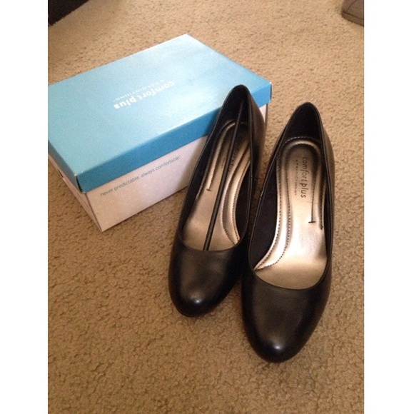 new black heels - Picture 1 of 2
