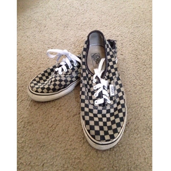 black and grey checkered vans - Picture 1 of 2