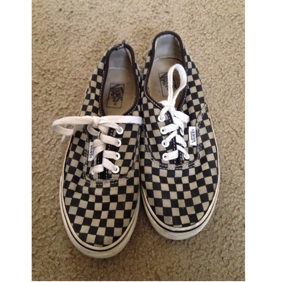 black and grey checkered vans - Picture 2 of 2