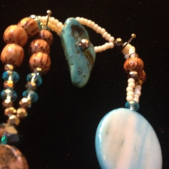 Turquoise n wood beaded bracelet, original design - Picture 1 of 3